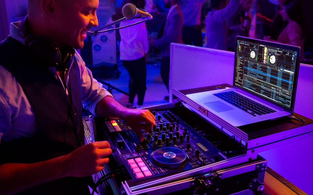 The DJ Controller for Mobile DJs – Roland DJ-707M